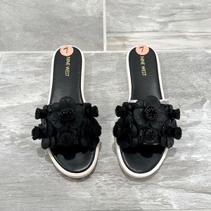 Nine West, Women’s Sandal, With Flower Detail, Black, Size 7